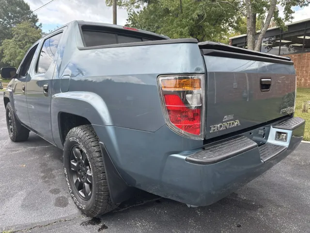 2006 Honda Ridgeline RT photo 2