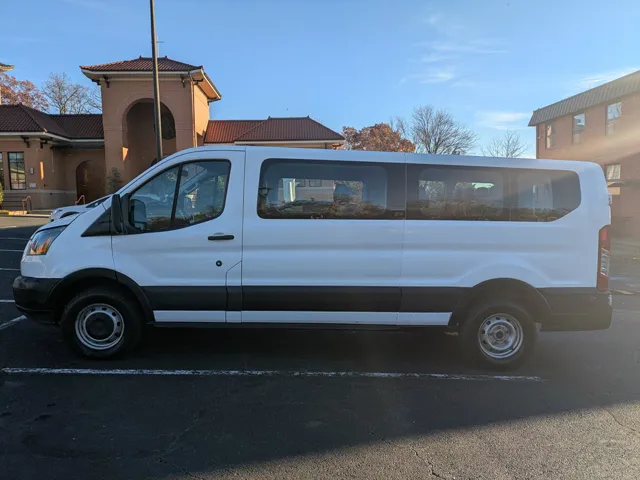 2018 Ford Transit Wagon XL's photo