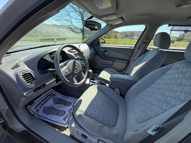 2004 Chevrolet Malibu MAXX LS