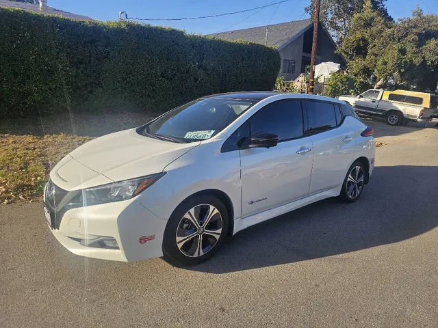 2018 Nissan Leaf SV's photo