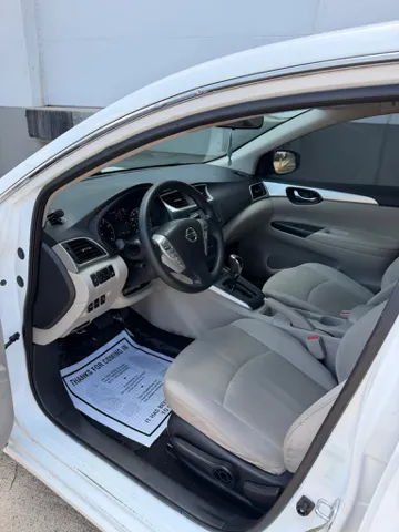 2017 Nissan Sentra S - Photo 10