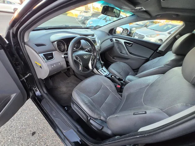 2012 Hyundai Elantra Limited - Photo 20