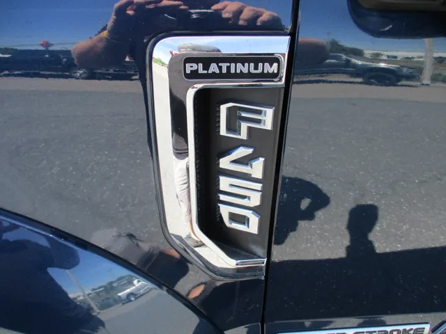 2019 Ford F-450 Super Duty Platinum - Photo 16