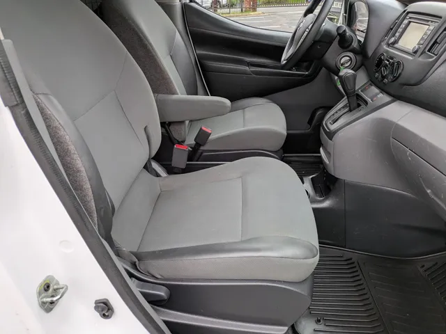 2018 Nissan NV200 23