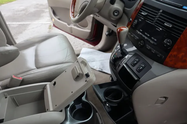 2009 Toyota Sienna Limited - Photo 39
