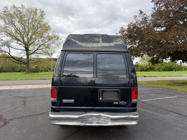 2010 Ford Econoline E-250
