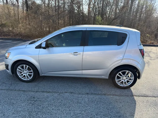 2015 Chevrolet Sonic LT - Photo 9