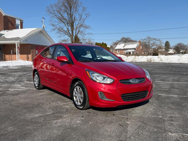 2013 Hyundai Accent GLS 4-Door