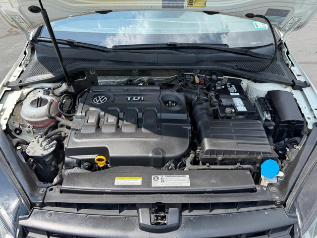 2015 Volkswagen Golf SportWagen TDI S