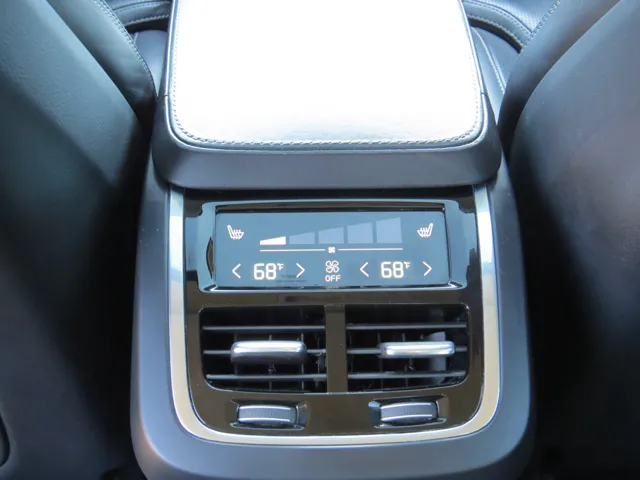 2017 Volvo S90 Inscription photo 17