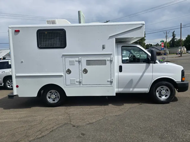 2008 Chevrolet Express's photo