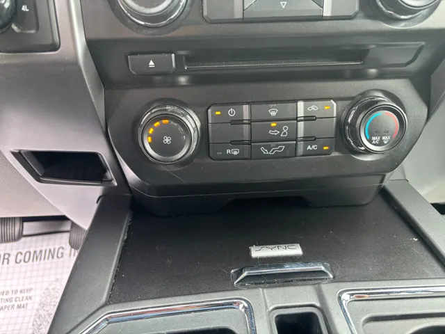 2015 Ford F-150 XLT photo 10
