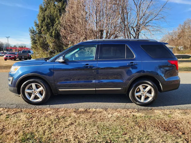 2016 Ford Explorer XLT's photo