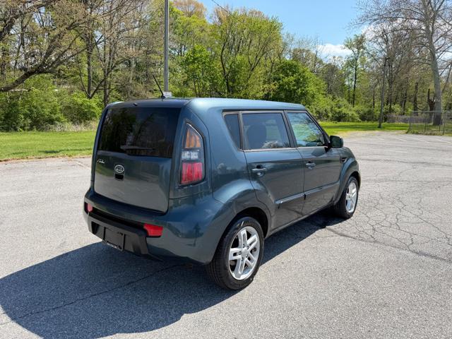 2011 Kia Soul +