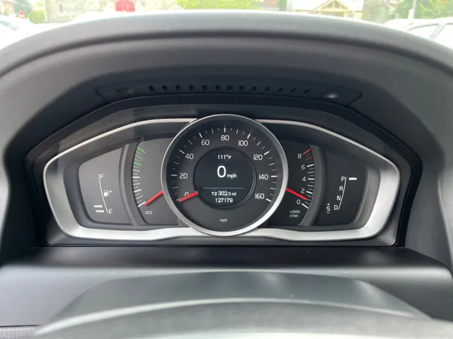 2017 Volvo XC60 T5 Dynamic - Photo 10