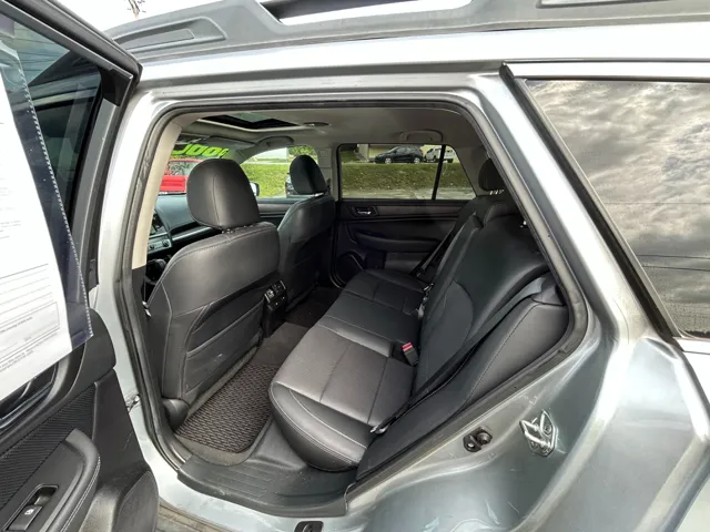 2016 Subaru Outback Limited - Photo 9