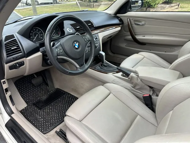 2011 Bmw 128i 1-Series photo 8