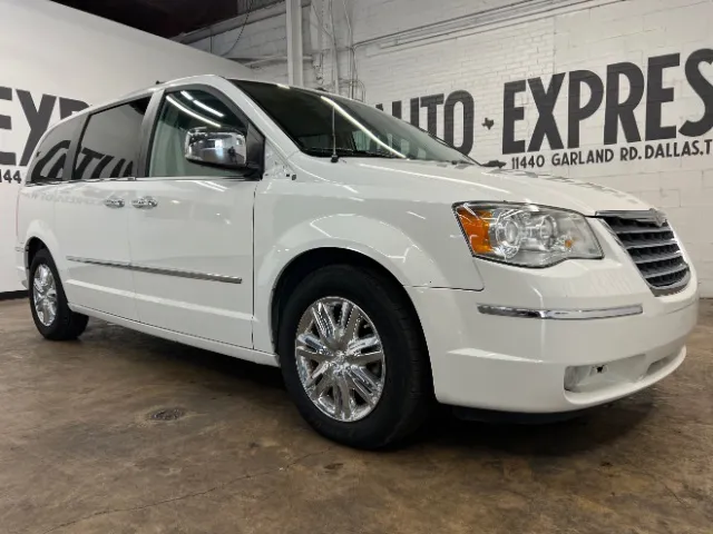 2010 Chrysler Town & Country Limited