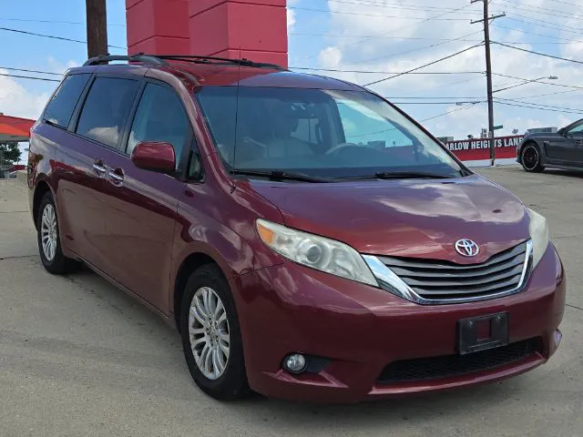 2012 Toyota Sienna