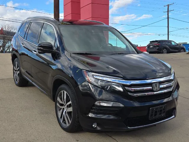 2016 Honda Pilot Touring's photo
