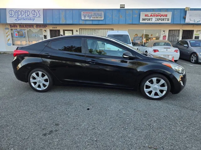 2012 Hyundai Elantra Limited - Photo 9