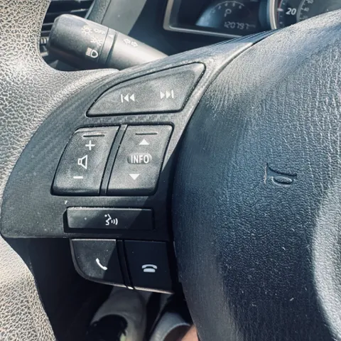 2015 Mazda MAZDA3 i Sport - Photo 13