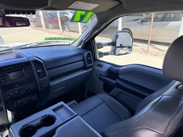 2017 Ford F-550 - Photo 25