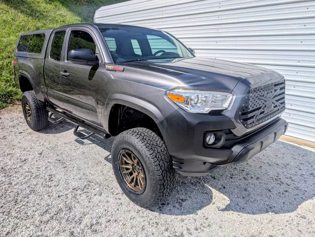 2017 Toyota Tacoma SR
