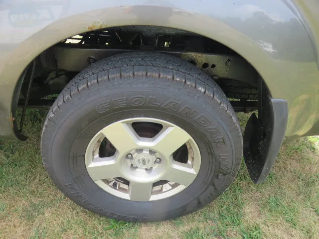 2008 Nissan Frontier SE King Cab photo 16