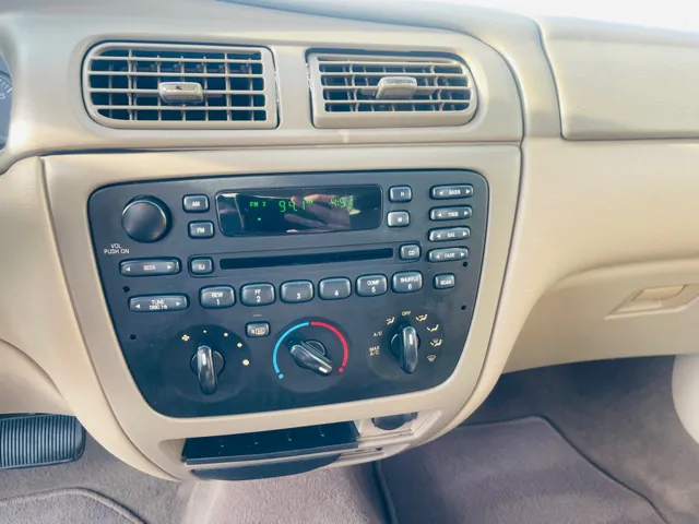 2003 Ford Taurus SES - Photo 14