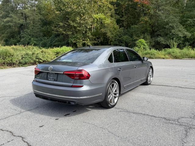 2017 Volkswagen Passat R-Line