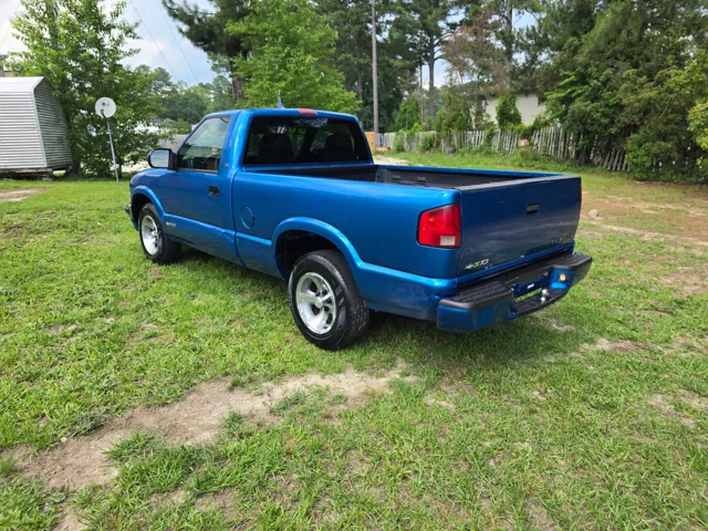 2000 Chevrolet S-10 LS - Photo 8