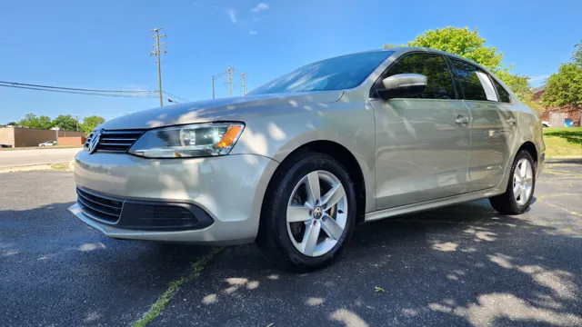 2013 Volkswagen Jetta 2.0L TDI DSG's photo