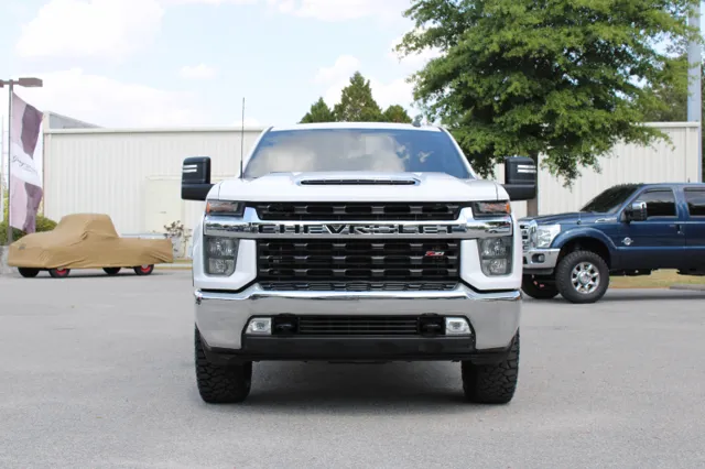 2022 Chevrolet Silverado 2500HD LT - Photo 2