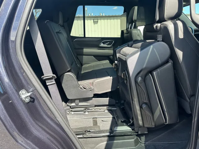 2023 GMC Yukon SLT - Photo 17