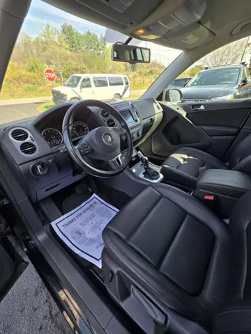 2017 Volkswagen Tiguan S - Photo 9