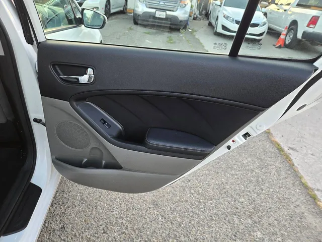 2014 Kia Forte LX - Photo 27