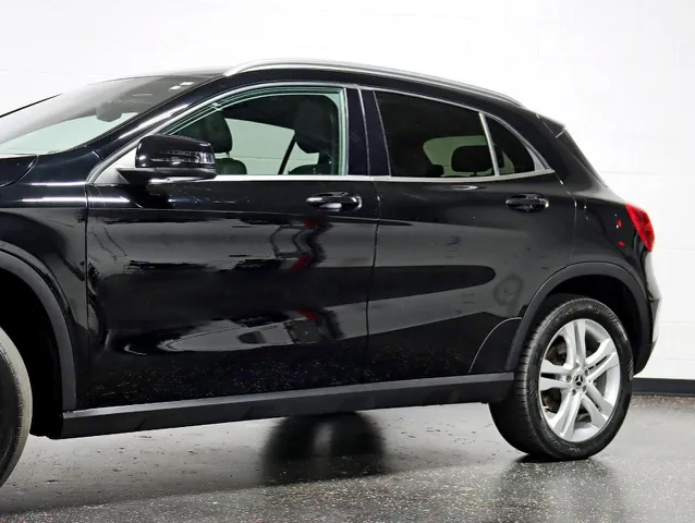 2018 Mercedes Benz GLA 250 4MATIC photo 2
