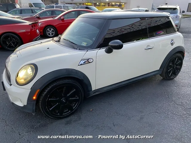 2010 MINI Cooper S's photo