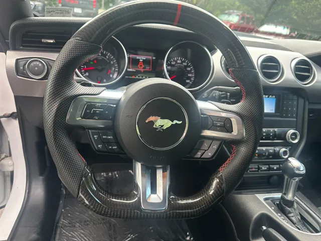 2020 Ford Mustang GT - Photo 13