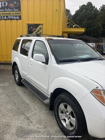 2006 Nissan Pathfinder LE 