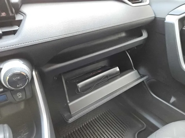 2022 Toyota RAV4 XLE photo 20