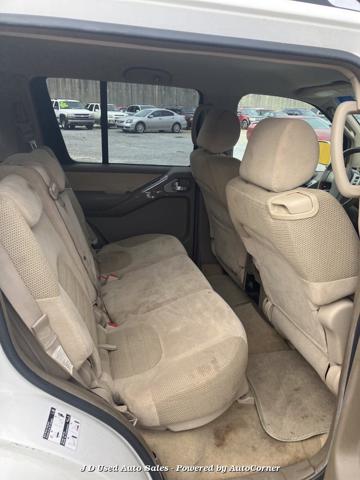 2006 Nissan Pathfinder LE 