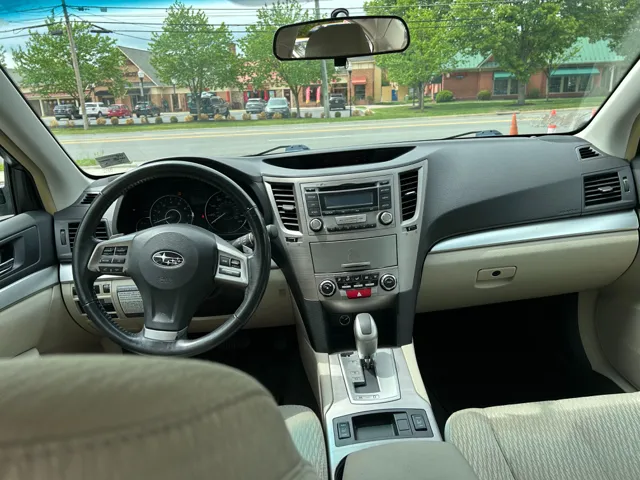 2012 Subaru Legacy I Premium - Photo 13