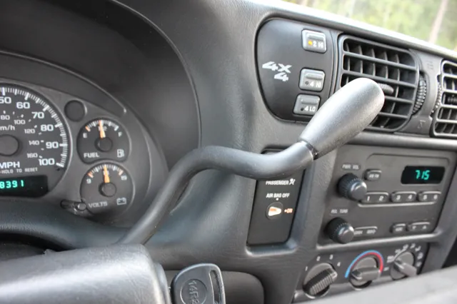 2002 GMC Sonoma SL - Photo 23