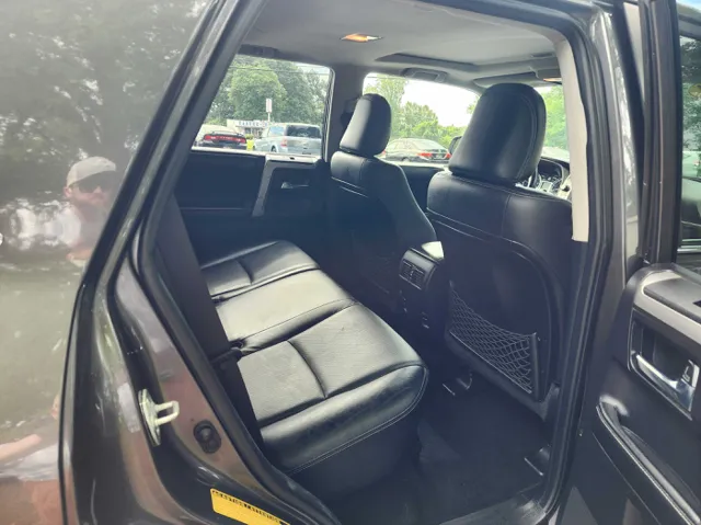 2014 Toyota 4Runner Limited 4WD V6 photo 15