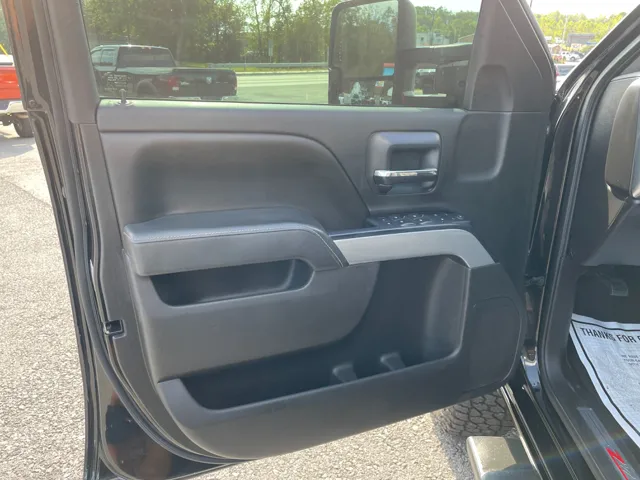 2016 Chevrolet Silverado LT photo 14