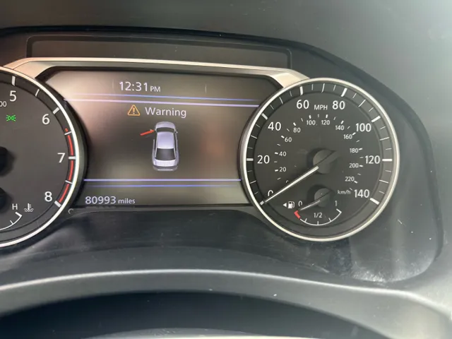 2021 Nissan Altima SR - Photo 8