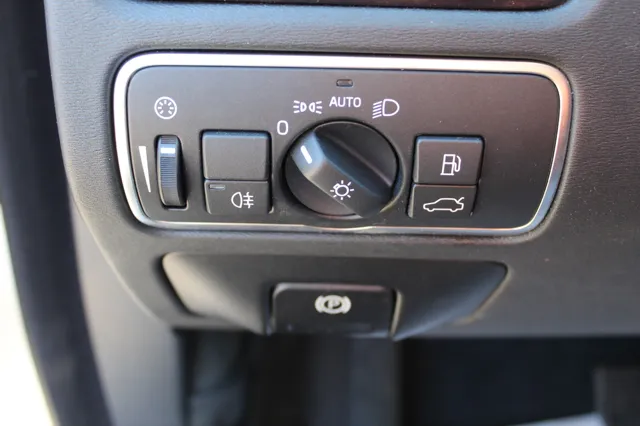 2016 Volvo XC70 Classic Premier - Photo 17