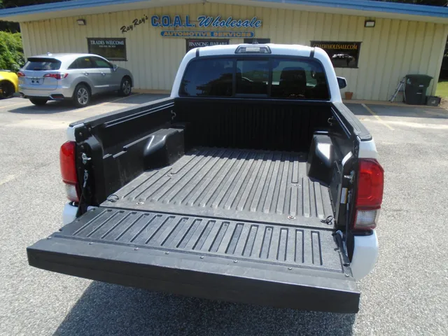 2019 Toyota Tacoma SR5 - Photo 20